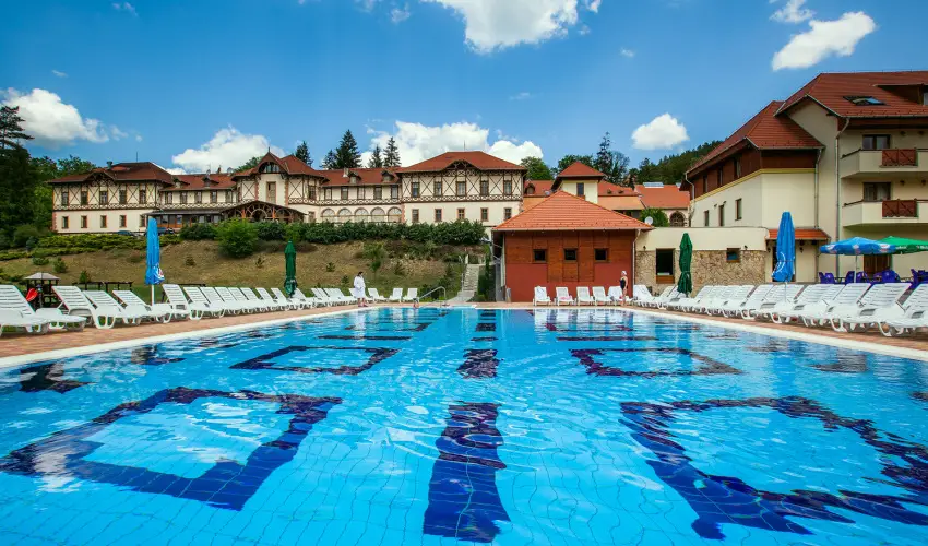 Erzs�bet Park Hotel Par�df�rd� - P�nk�sd (min. 3 �j)