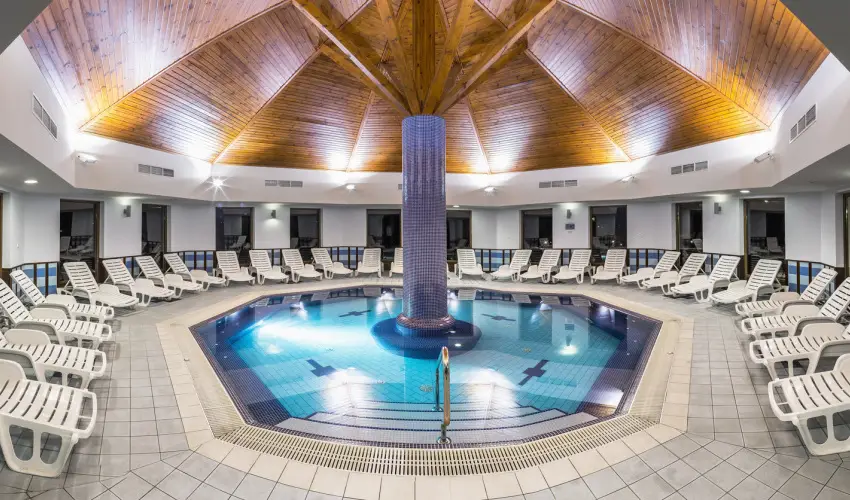 Erzs�bet Park Hotel Par�df�rd� - P�nk�sd (min. 3 �j)