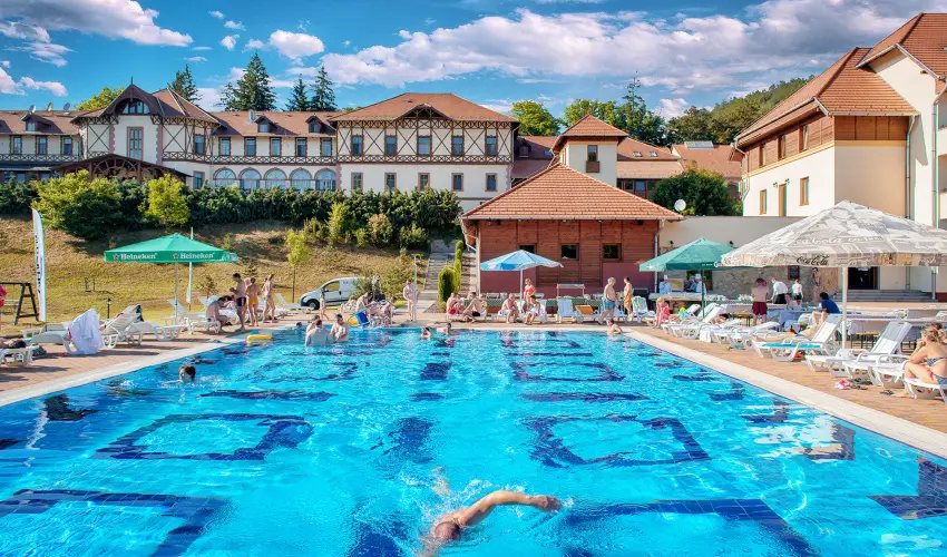 Erzs�bet Park Hotel Par�df�rd� - P�nk�sd (min. 3 �j)