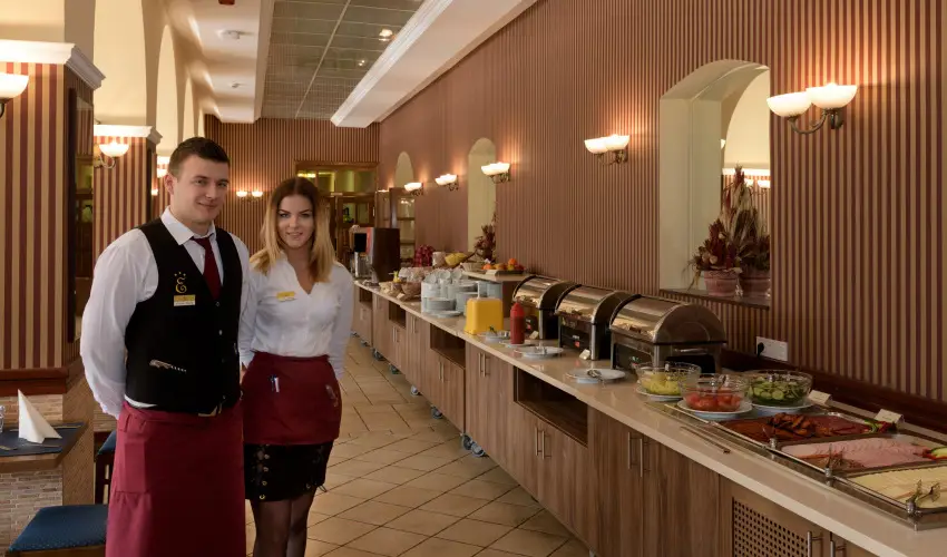 Erzs�bet Park Hotel Par�df�rd� - P�nk�sd (min. 3 �j)