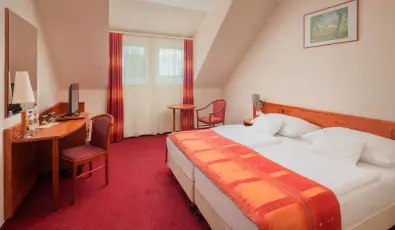 Erzs�bet Park Hotel Par�df�rd�