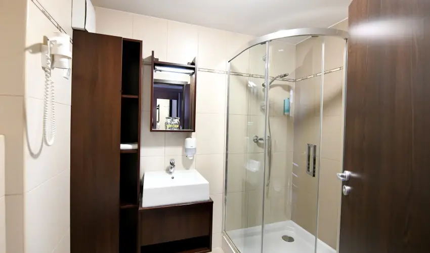 Ezsthd Hotel Veszprm - Pnksd 