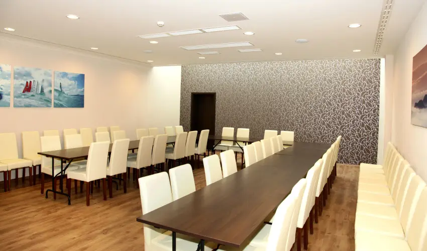 Ezsthd Hotel Veszprm - Pnksd 