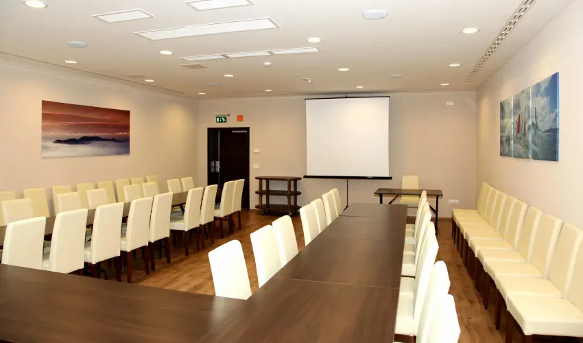 Ezsthd Hotel Veszprm - Pnksd 