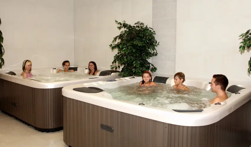 Ezsthd Hotel Veszprm - Pnksd 