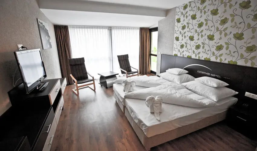 Ezsthd Hotel Veszprm - Pnksd 