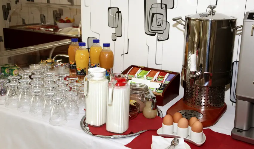 Ezsthd Hotel Veszprm - Pnksd 