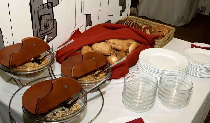 Ezsthd Hotel Veszprm - Pnksd 