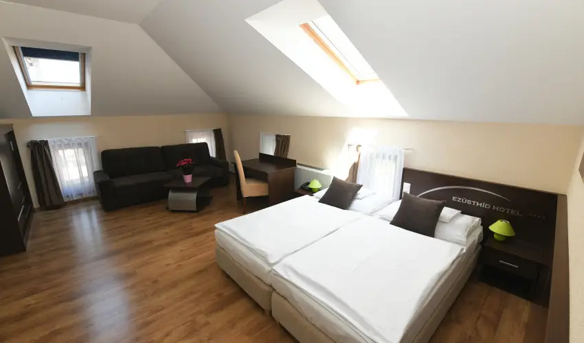 Ezsthd Hotel Veszprm - Pnksd 