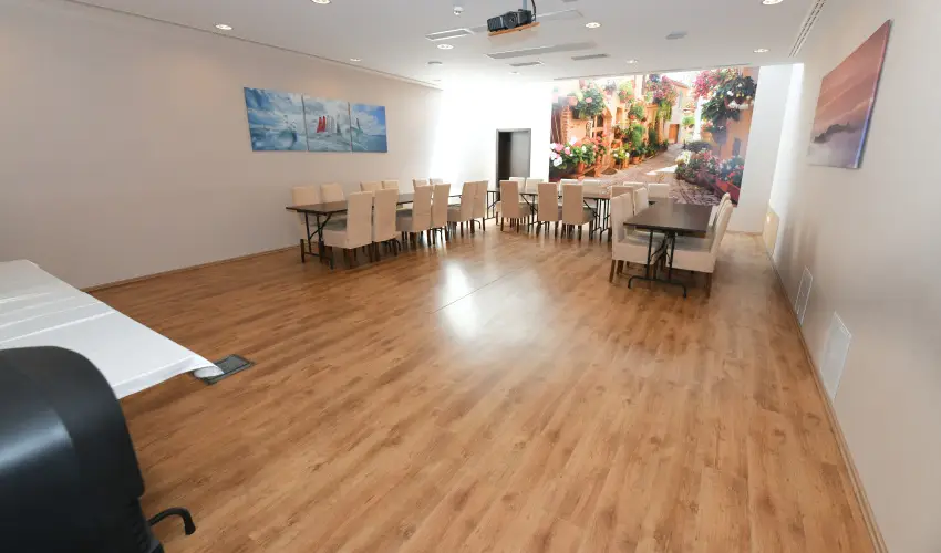 Ezsthd Hotel Veszprm - Pnksd 