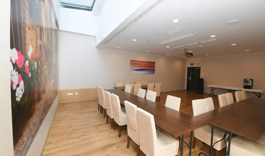 Ezsthd Hotel Veszprm - Pnksd 