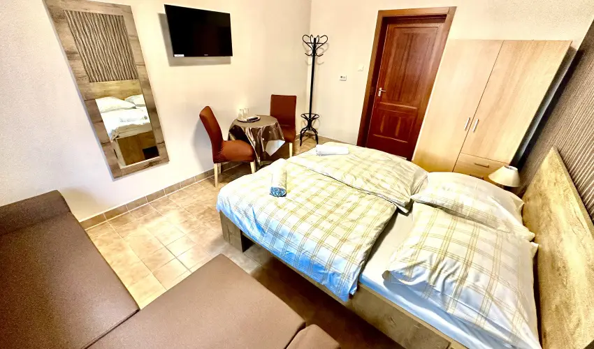 Fenyves Vendghz Sifok - Pnksd (min. 2 j)