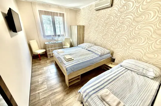 Fenyves Vend�gh�z - P�nk�sd (min. 2 �j)