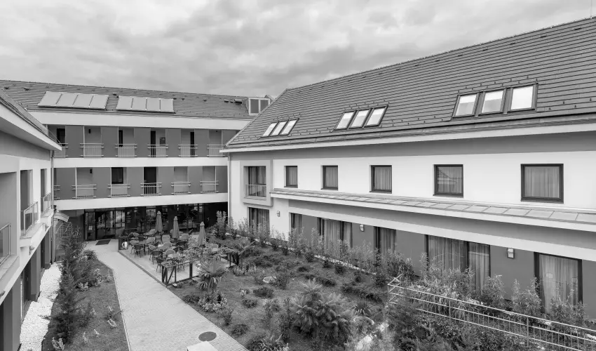 Fibula Residence Hotel & Wellness Pcs - Pnksd 