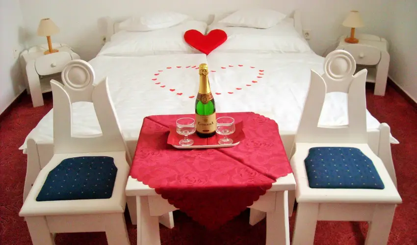 Fodor Hotel Gyula - P�nk�sd (min. 2 �j)