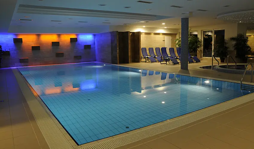 Garden Hotel Wellness & Konferencia Szolnok - Pnksd 