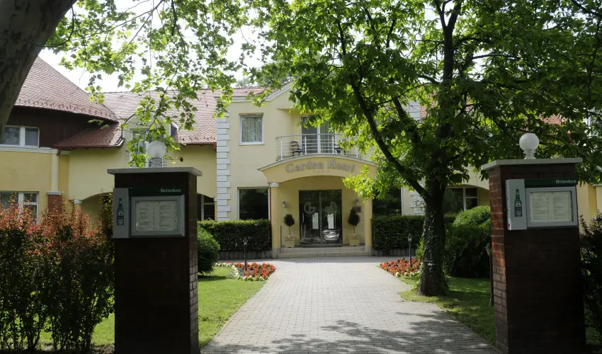 Garden Hotel Wellness & Konferencia Szolnok - Pnksd 