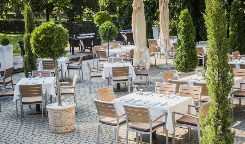 Garden Hotel Wellness & Konferencia Szolnok - Pnksd 