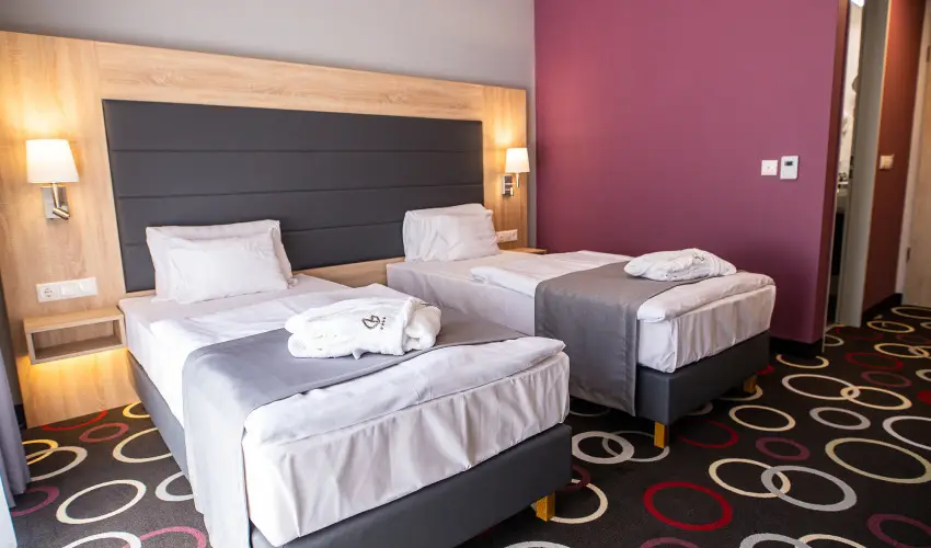 Garden Hotel Wellness & Konferencia Szolnok - Pnksd 