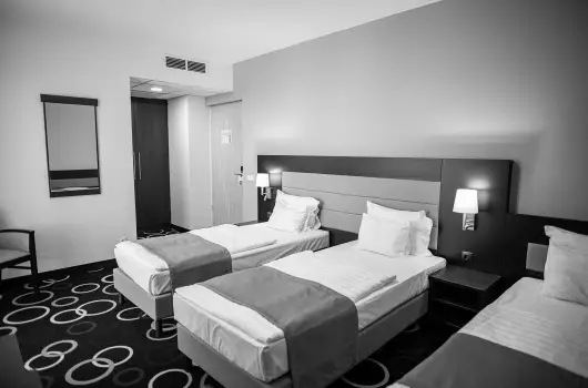 Garden Hotel Wellness & Konferencia - Pnksd 