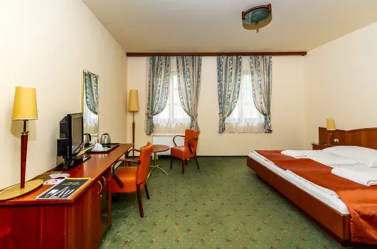 Gastland M0 Hotel - Pnksd