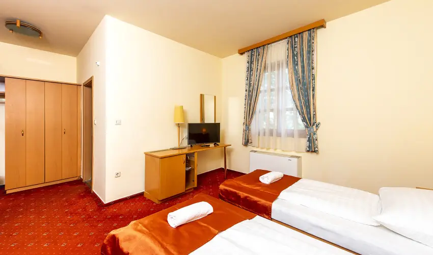 Gastland M0 Hotel Szigetszentmikls - Pnksd