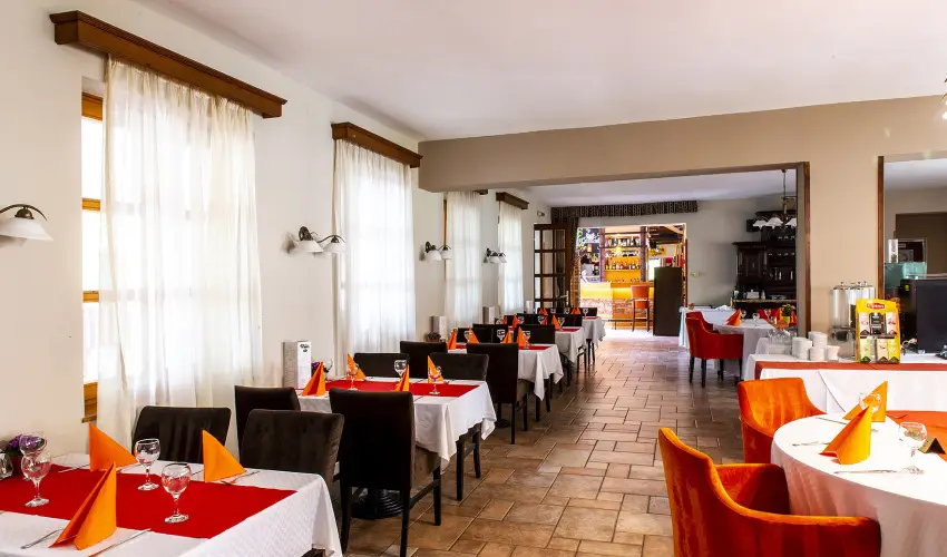 Gastland M0 Hotel Szigetszentmikls - Pnksd