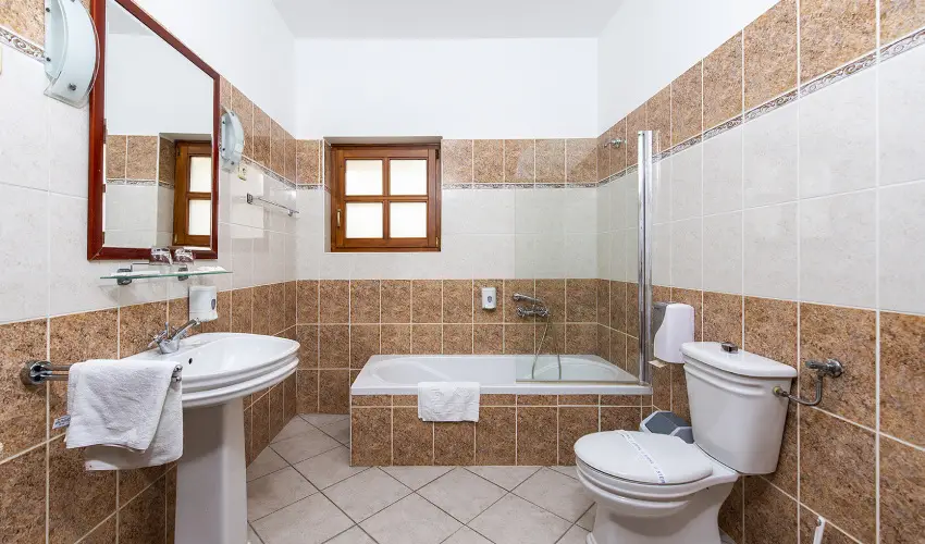 Gastland M0 Hotel Szigetszentmikls - Pnksd