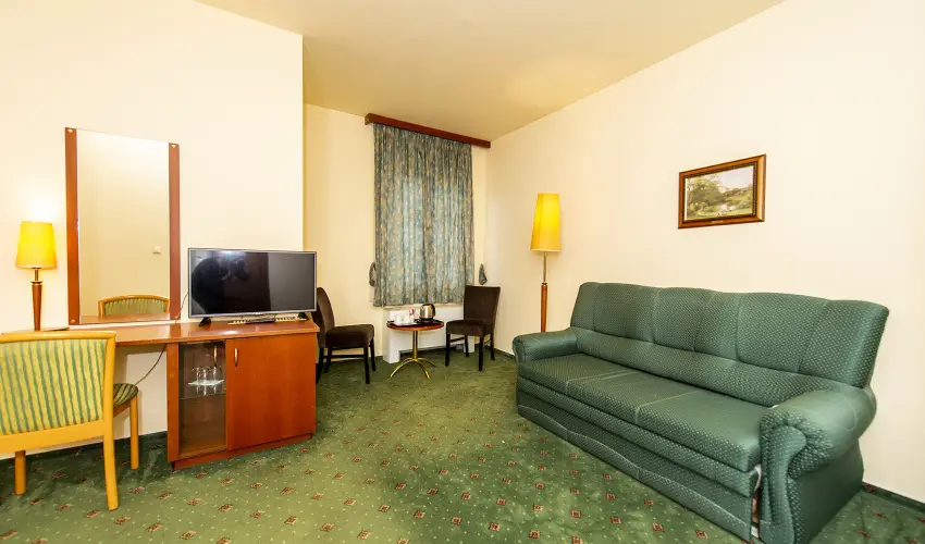 Gastland M0 Hotel Szigetszentmikls - Pnksd