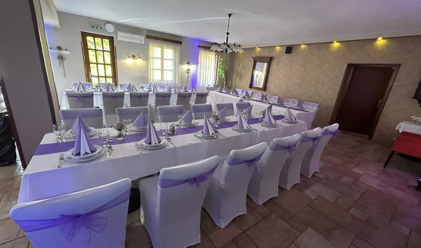 Gastland M0 Hotel Szigetszentmikls - Pnksd