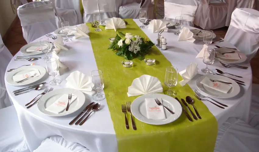 Gastland M0 Hotel Szigetszentmikls - Pnksd