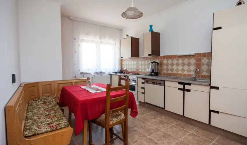 Gedeon Tanya-Panzi Jakabszlls - Pnksd