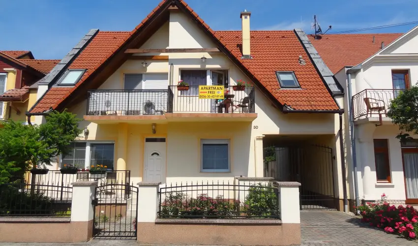 Gere Luxus Apartman Hark�ny - P�nk�sd (min. 3 �j)