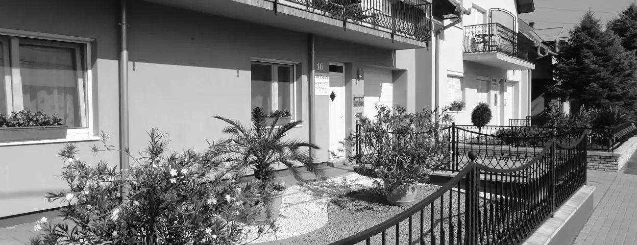 Gere Art & Exclusive Apartman Harkny - Pnksd (min. 3 j)