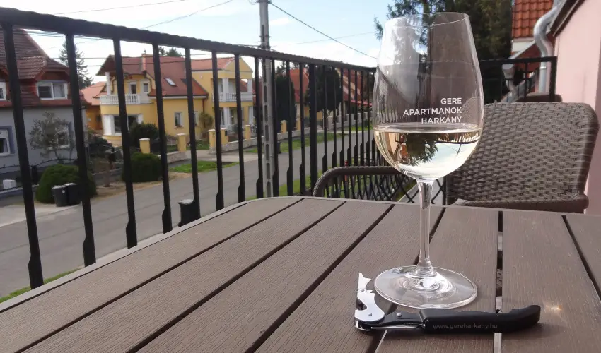 Gere Art & Exclusive Apartman Hark�ny - P�nk�sd (min. 3 �j)