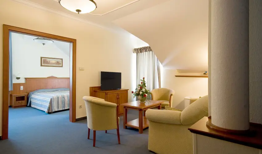 Geréby Kúria Hotel és Lovasudvar Lajosmizse - Pünkösd