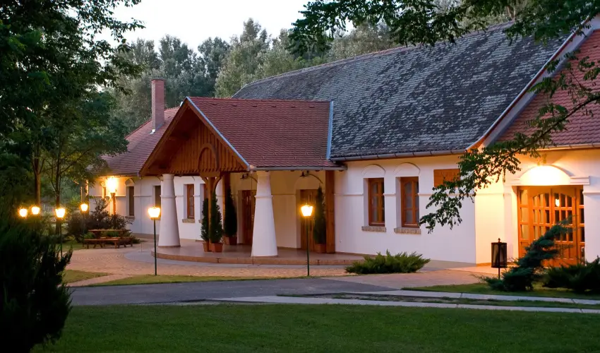 Geréby Kúria Hotel és Lovasudvar Lajosmizse - Pünkösd