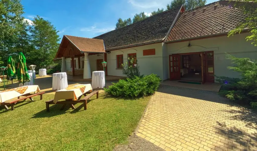 Geréby Kúria Hotel és Lovasudvar Lajosmizse - Pünkösd