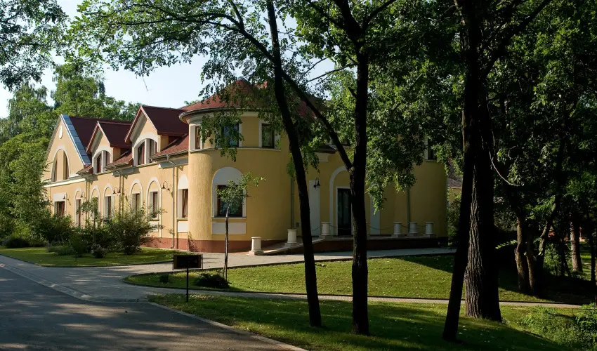 Geréby Kúria Hotel és Lovasudvar Lajosmizse - Pünkösd