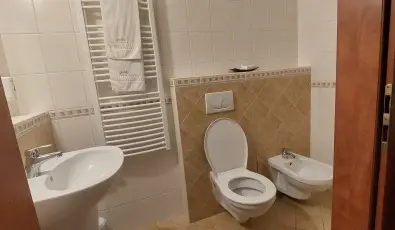 Gerby Kria Hotel s Lovasudvar Lajosmizse