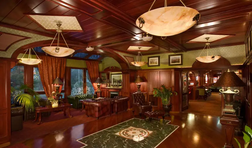 Golden Ball Club Hotel Gyr - Pnksd