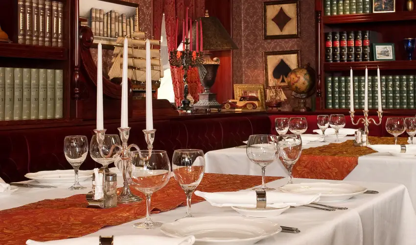 Golden Ball Club Hotel Gyr - Pnksd