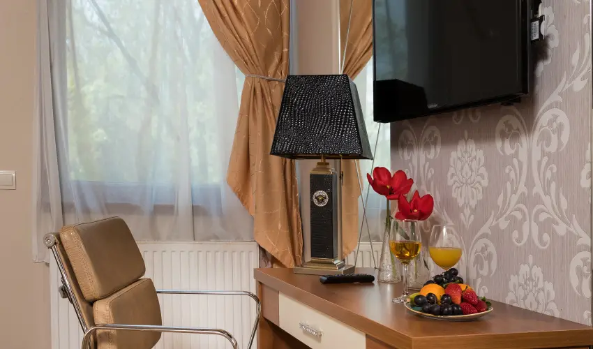 Golden Ball Club Hotel Gyr - Pnksd