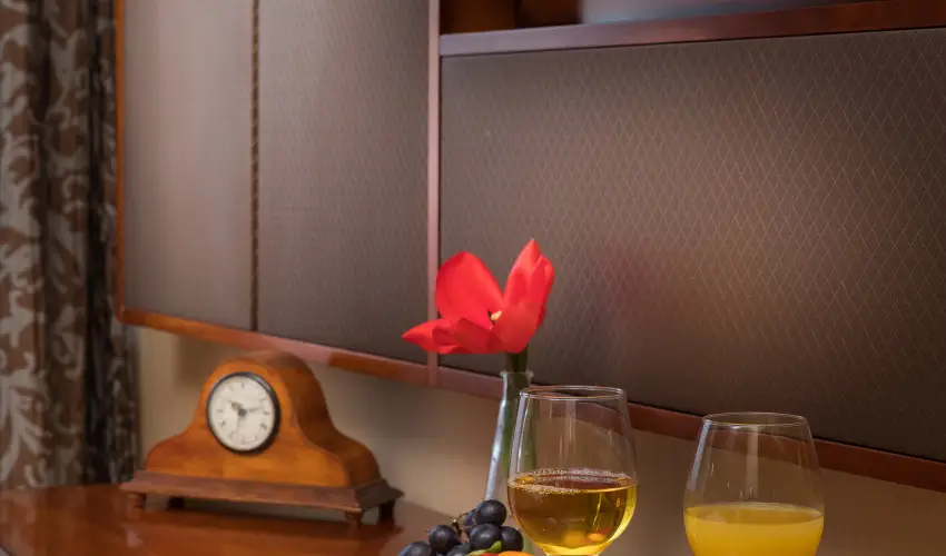 Golden Ball Club Hotel Gyr - Pnksd