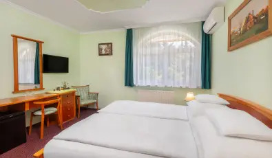 Gosztola Gy�ngye-az erd� sz�llod�ja Gosztola