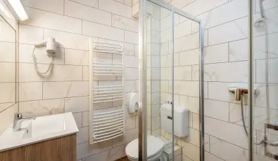 Gosztola Gy�ngye-az erd� sz�llod�ja Gosztola