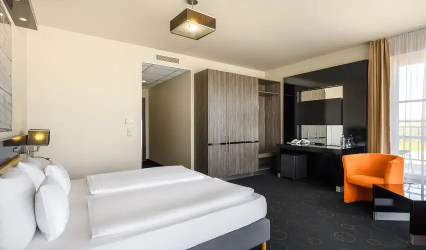 Gotthard Therme Hotel Szentgotth�rd - P�nk�sd - teljes el�refizet�ssel (min. 2 �j)