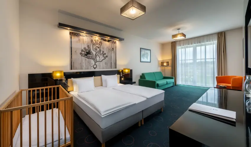 Gotthard Therme Hotel Szentgotth�rd - P�nk�sd - teljes el�refizet�ssel (min. 2 �j)