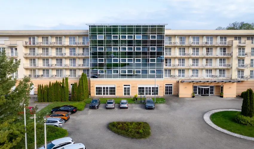 Gotthard Therme Hotel Szentgotth�rd - P�nk�sd - teljes el�refizet�ssel (min. 2 �j)