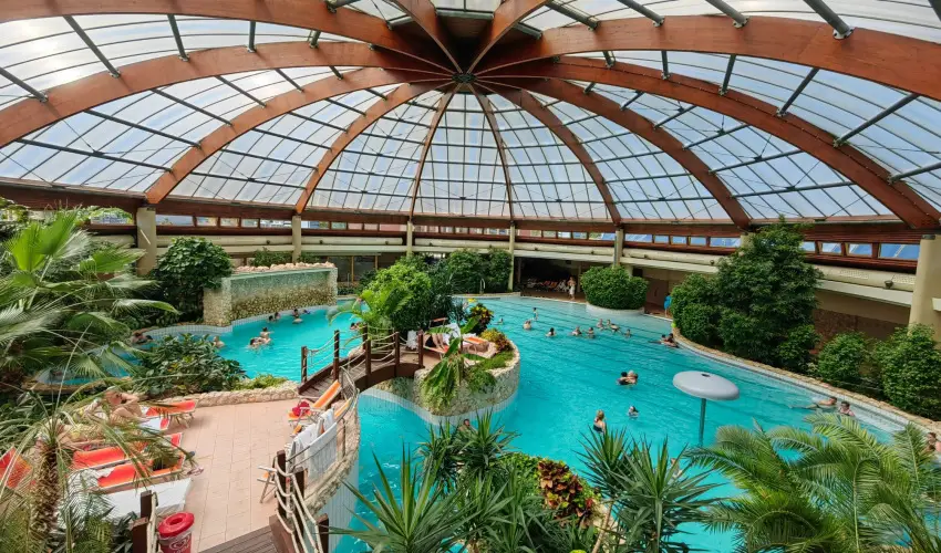 Gotthard Therme Hotel Szentgotth�rd - P�nk�sd - teljes el�refizet�ssel (min. 2 �j)